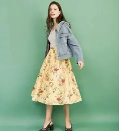 【超美品】ノエラ　花柄スカート　フラワー　noela