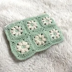 お花モチーフ　ファスナーポーチ かぎ針編み 小物入れ