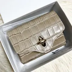 【未使用保管】HASHIBAMI 三つ折り財布 クロコ型押し ベージュのサムネイル
