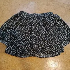 花柄フリルスカート 　キュロット　100cm~ 黒
