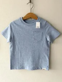 新品GAP カットソー 水色 105cmのサムネイル