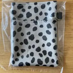 人気‼︎ラミネート・合皮　ナースポーチ　ダルメシアン柄　グレージュ　アニマル