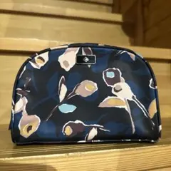 Kate Spade 花柄ドーム型ポーチ　ネイビー