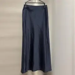 【新品】サテン　スカート