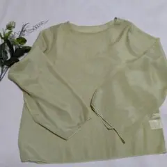 美品　Arcreve シアートップス 袖スリット入り