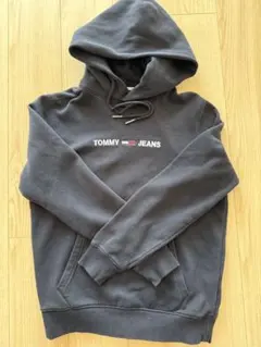 TOMMY JEANS ダークグレー パーカー M