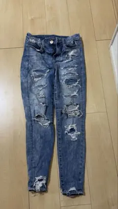 AMERICAN EAGLE ダメージスキニージーンズ
