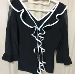 華やか】新品 社交ダンストップス 黒 フリル ラメ縁取り ドット柄