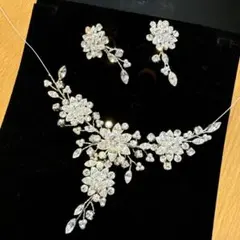 ブライダルアクセサリー　シルバークリスタル ネックレスイヤリングセット
