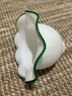 ホワイトとグリーンのランプシェード