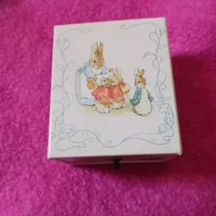 BEATRIX POTTERピーターラビットエナメルBOX BEATRIX POTTERピーターラビットエナメルBOX - メルカリ