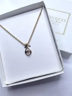 ニナリッチ ネックレス ラインストーン ゴールド 箱付き