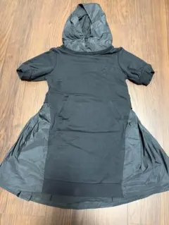 美品　エンポリオアルマーニ　ARMANI キッズ　パーカーワンピース　半袖のサムネイル