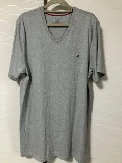 送料込☆美品/トミーヒルフィガー/Vネック Tシャツ/Lサイズ/グレー色☆