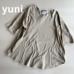 yuni Tシャツ　ラウンドカットソー　ベージュのサムネイル