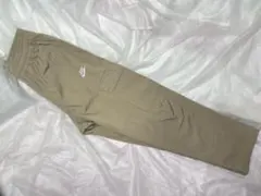 Nike カーゴパンツ ベージュ