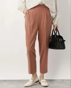 No.342 ウツクシルエット　テーパードパンツ　M