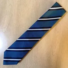 本日のみ価格‼️☆ Aquascutum ストライプ ネクタイ 絹 100% ☆