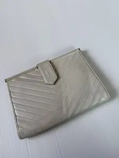 イヴ ・サンローラン カサンドラ YSL型押し レザー クラッチバッグ