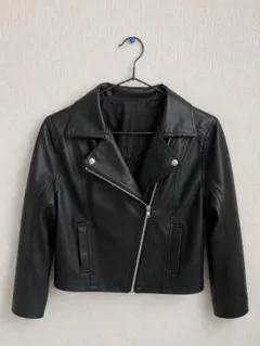 レディース フェイクレザー ライダースジャケット 黒のサムネイル