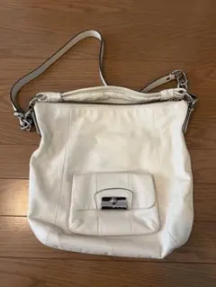 【COACH】コーチ　ホワイトレザー ショルダーバッグ