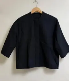 COS ノーカラージャケット 重仕立 九分そで 黒 サイズ EUR 34のサムネイル