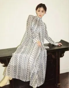 ​【美品】フレイアイディー プリントボウタイワンピース 0　倉科カナさん着用