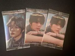 TXTウエハース　シール　ボムギュ