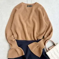 Noble ノーブル＊カシミヤ混 ニット フレアスリーブ キャメル　上品