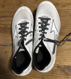 27cm 陸上用スパイク　中距離用ピン付属
