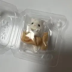 シルバニアファミリー　キラキラくじ　ハッピースイーツ　ゆきヒョウの赤ちゃん　ルミ