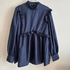 美品　ネイビーフリルブラウス スタンドネック　バルーン袖　長袖