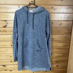 ellesse フード付きグレーロングパーカー