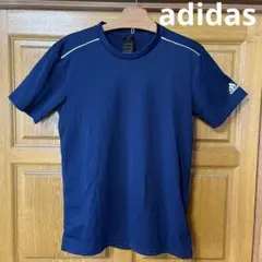お値下げしました　adidas半袖Tシャツ