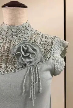 豪華モチーフ付きトップス❤️オススメですのサムネイル