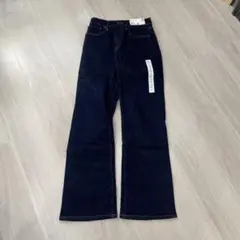 UNIQLOフレアハイライズジーンズ W22(56cm)新品