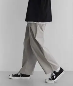 【remer】ルーズテーパードワイドパンツ　ベージュ　XSサイズのサムネイル