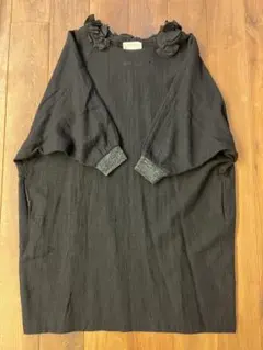 ピアズリー　黒フリル付きワンピース