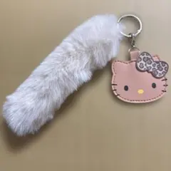 キティ ふわふわファーチャーム ヒョウ柄リボン　ブラウン