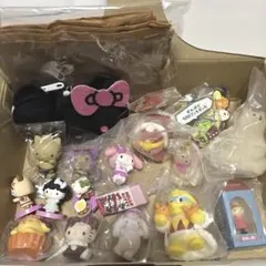 カプセルトイ まとめ売り　サンリオ　カービィー　他
