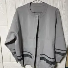 Zelal Sports グレー ボタン付きカーディガン 春先archive