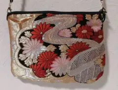 赤 ピンク 菊 花模様織出し着物　帯リメイク 和風ポーチ ミニショルダーバッグ