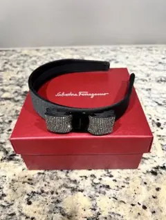 Ferragamo フェラガモ カチューシャ 箱付きのサムネイル