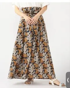 BEAMS HEART / リーフ柄 ロングスカート