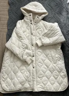 ホワイト フードキルティングジャケット コート