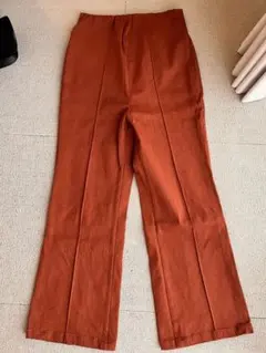 マタニティパンツ　フレアパンツ コウベレタス