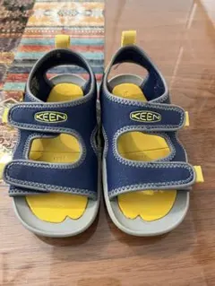 KEEN ネイビー/イエロー サンダル　17センチ