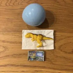恐竜 カプセルトイ
