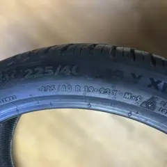コンチネンタル 225/40R19 Ｍ＋Ｓタイヤ　2024年　1本(5-13)のサムネイル