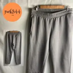 【PUMA　ひざ下ロゴ　ファスナーポケット　スウェットパンツ　ジョガーパンツ】